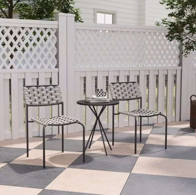 Set da giardino in rattan grigio con 2 sedie e tavolo