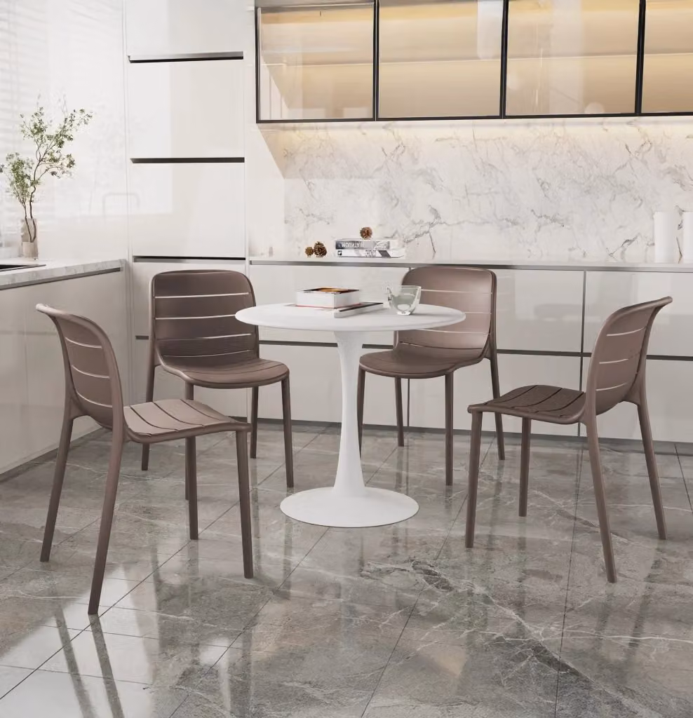 Set di 4 sedie Iris Il Gruppone Passione Casa in polipropilene e fibra di vetro, colore tortora, impilabili per interno ed esterno – 2