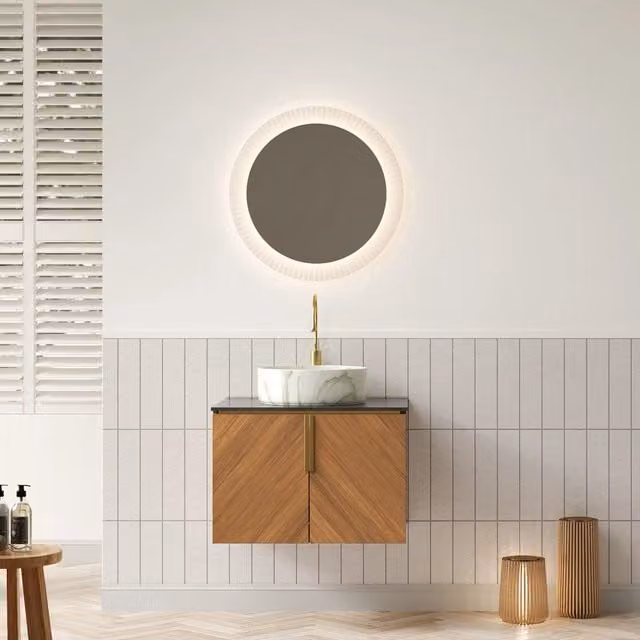 Mobile lavabo da bagno a muro 61 cm, top nero in pietra sinterizzata con lavandino tondo in ceramica bianca motivo pietra, mobile in compensato 2 ante colore rovere marrone