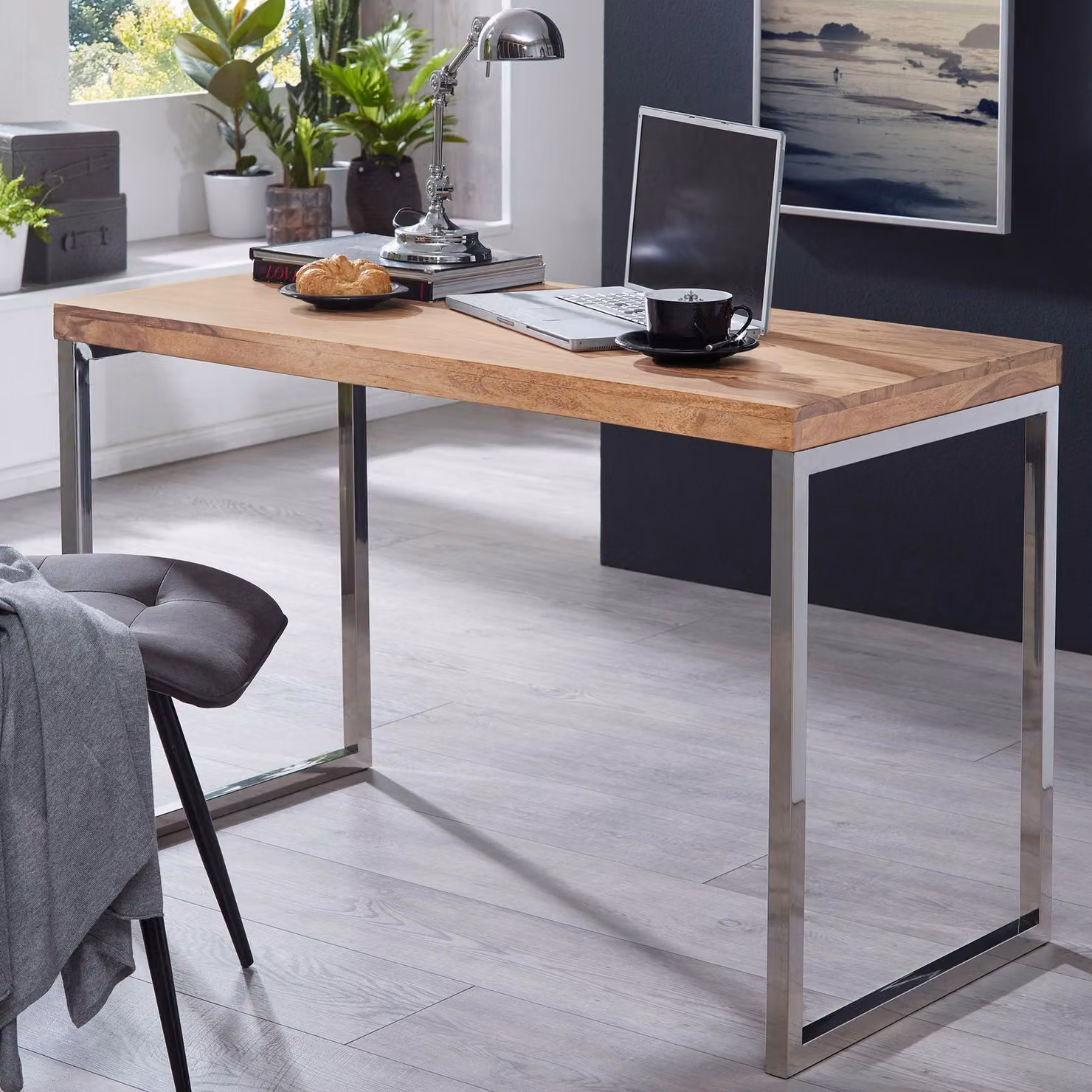 Scrivania GUNA in legno massello di acacia, scrivania per computer 120 x 60 cm in vero legno, tavolo per laptop in stile rustico, tavolo a consolle con gambe in metallo, tavolo da lavoro marrone scuro per ufficio