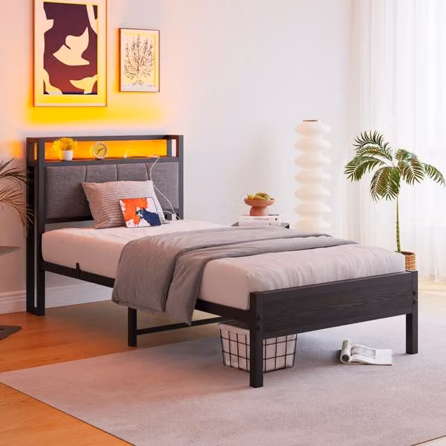 Letto singolo 90x200 cm con LED; testiera contenitore e ricarica USB; MDF e metallo; nero