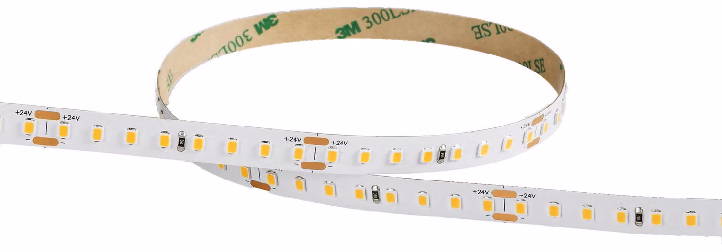LedsC4 - Striscia LED Potente per Interni, 4520 Lumenti, Luce Calda 3000K, Bassa Tensione 24VDC, Design Ultra-Sottile 8mm, Ideale per Decorazione e Funzionalità, 5 Metri