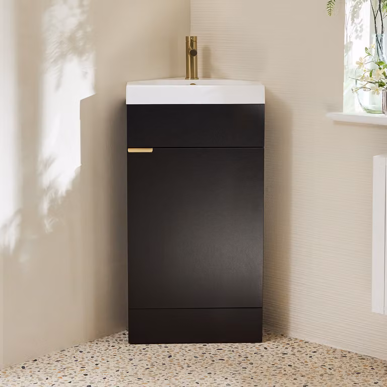 Mobile Bagno a Terra Angolare Grigio Nero da 450mm con Lavabo e Maniglia con Impugnatura a Dito in Oro Satinato - Cluo