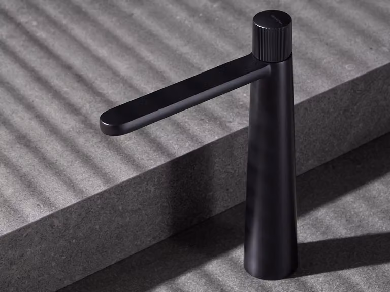 SANYCCES DEDAL ColdOpen Rubinetto per lavabo con finitura plissettata Altezza del beccuccio 245 mm, nero opaco