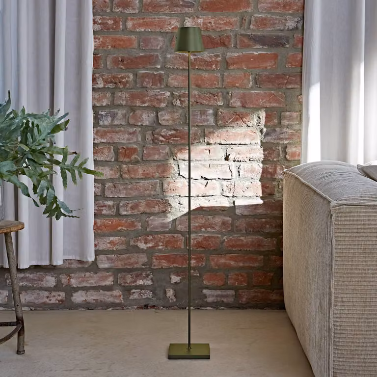 Sigor Lampada LED da pavimento Nuindie IP54 120 cm rotonda USB-C abete verde Nuindie, dimmerabile, Verde, Soggiorno / Sala da pranzo, Alluminio, Moderno