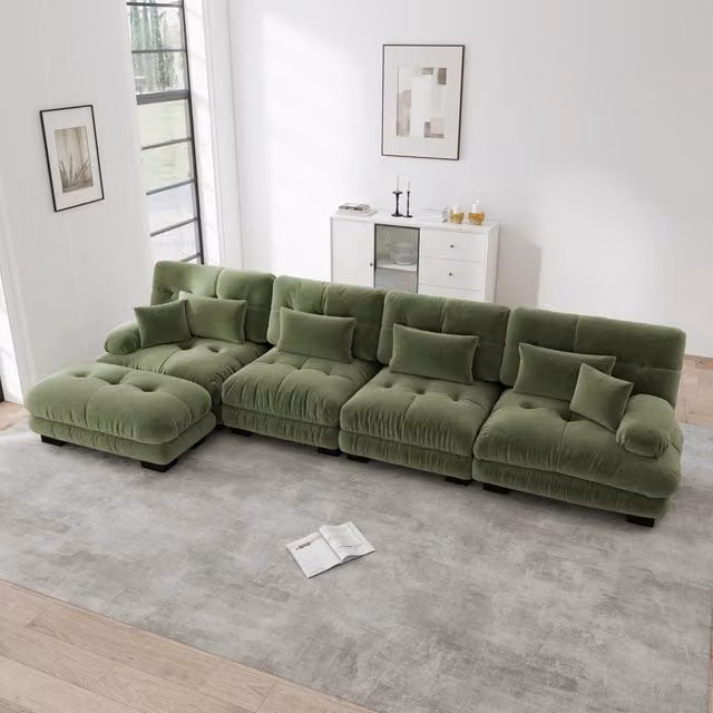 Divano angolare modulare OKWISH a 4 posti in ciniglia verde con pouf mobile e cuscini, L: 406 cm, P: 145 cm, H: 81 cm