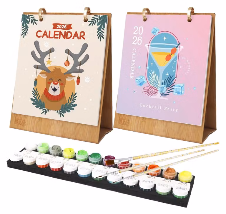 Calendario da scrivania 2026 con illustrazioni dipinte a mano