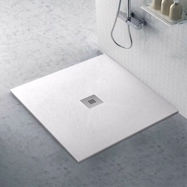 Piatto doccia Karen quadrato filo pavimento in resina minerale bianco pietra L: 100 cm x P: 100 cm, H: 2,5 cm