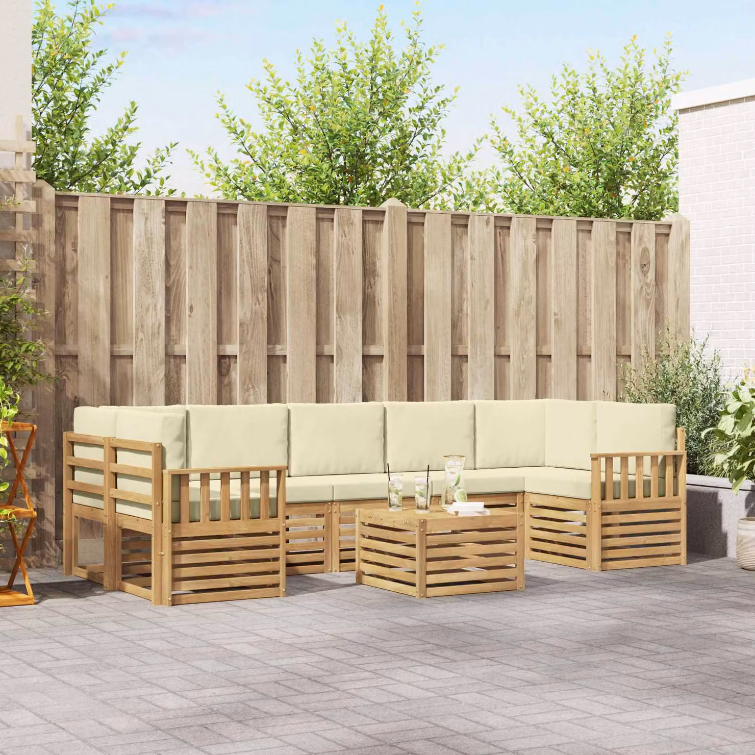 Set di divani da esterno vidaXL 8 pz in legno di acacia con tavolo da caffè, colore bianco e beige con cuscini inclusi