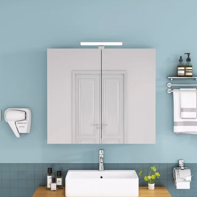 Specchio contenitore da bagno 80 cm bianco, 2 ante, LED e presa francese