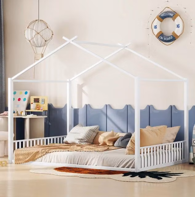 Letto singolo per bambini 140x200 cm con struttura in ferro bianca a forma di casa, senza materasso