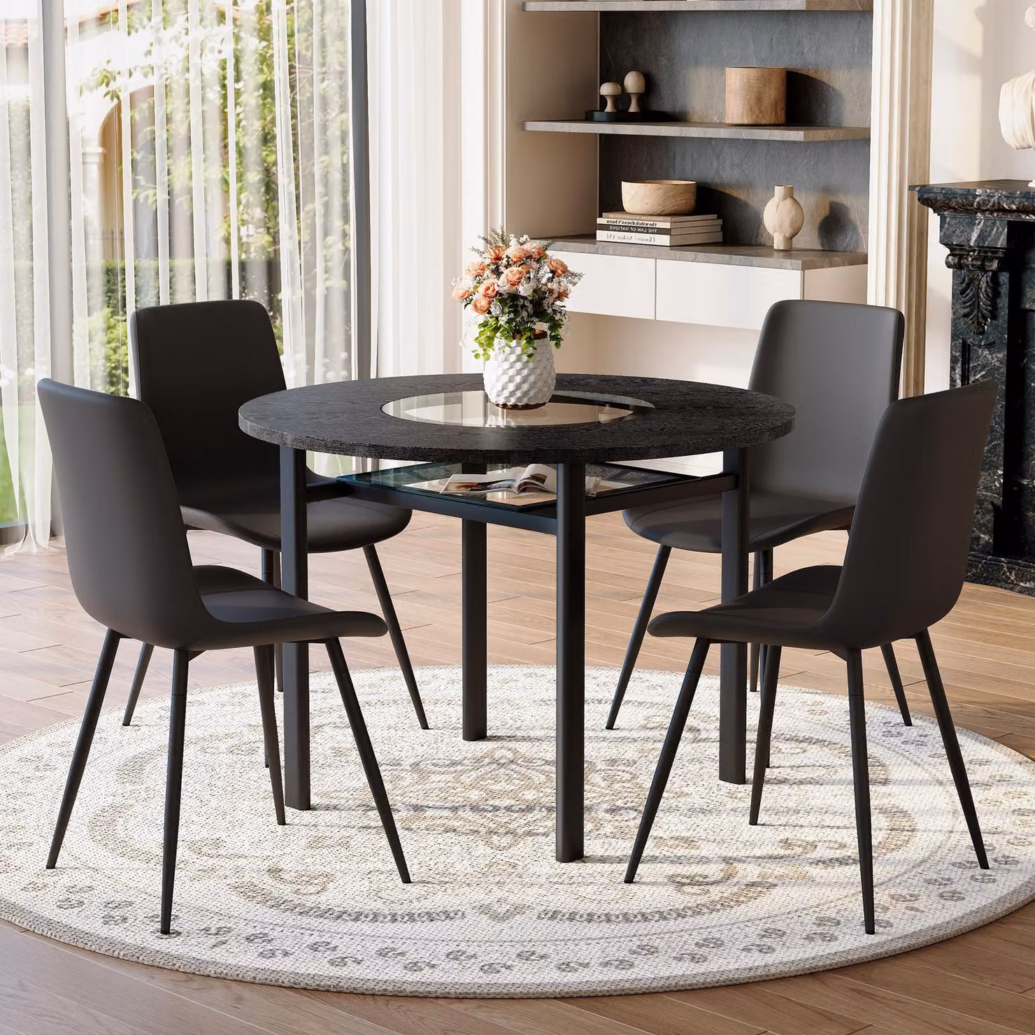 Set tavolo rotondo STILVORA con 4 sedie realizzate in materialePoliuretanoe con cuscini per una maggiore comodità. Tavolo rotondo di 100 cm con finitura effetto legno nero. Set da pranzo per soggiorno, colore nero