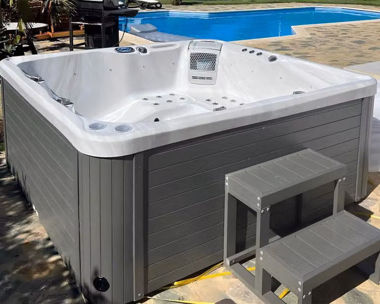 Whirlpool Outdoor Spa Hot Tub Warmwasserbad Whirlwanne Außenwhirlpool 200x200 cm