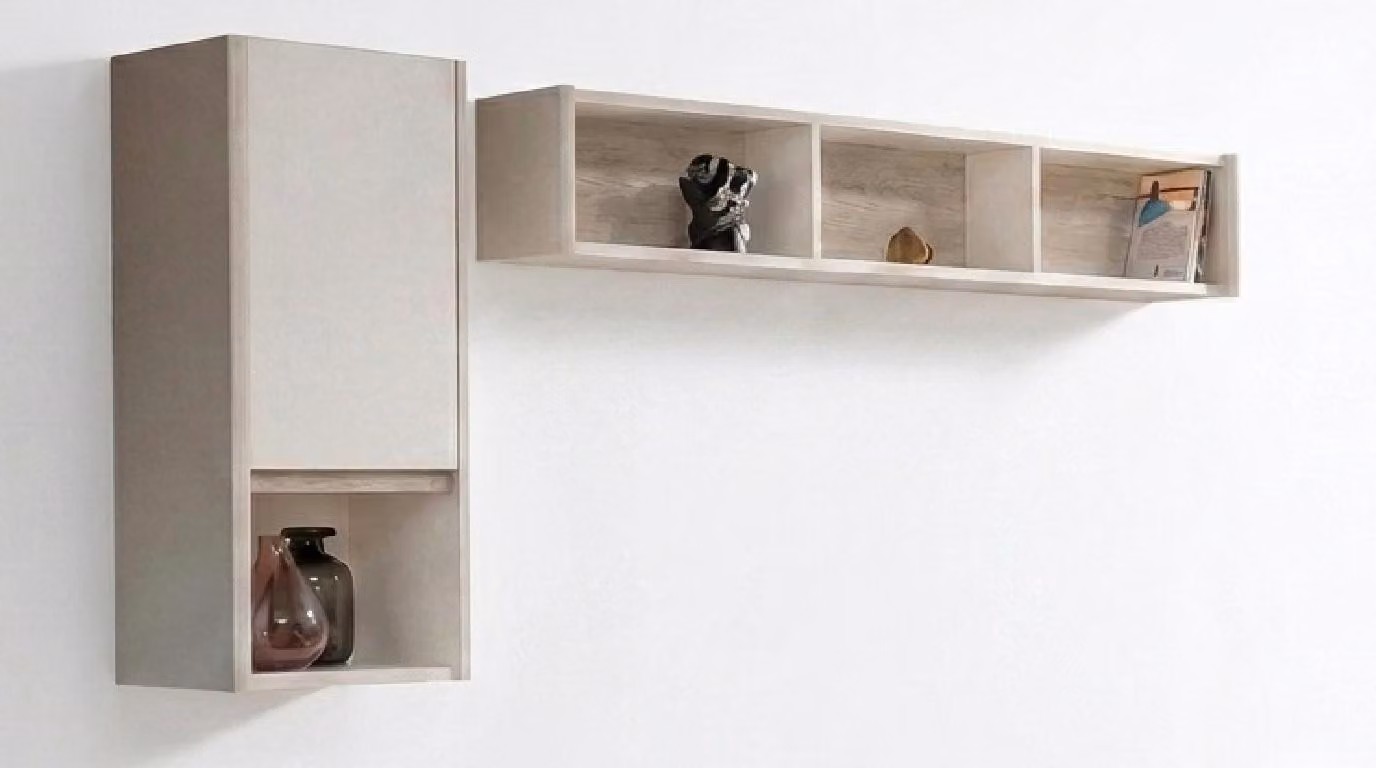 Mensole sospese beige, design moderno e minimalista. Scaffali sospesi