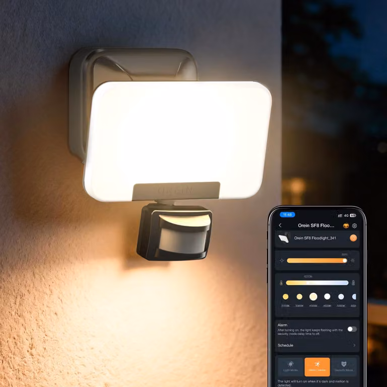 Faretto LED da esterno, 28W/3000 lumen, controllo tramite app, sensore di movimento, grado di protezione IP65, colore nero