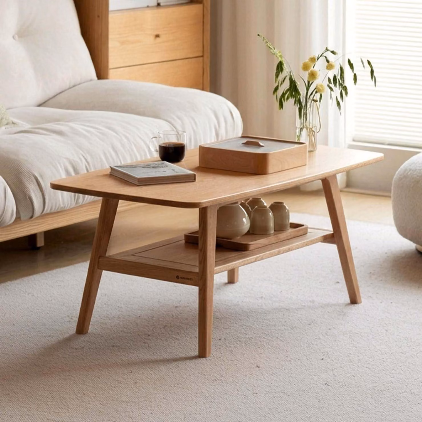 Tavolino da caffè in legno massello di quercia, dimensioni 80x50x44 cm, con 2 ripiani, finitura naturale