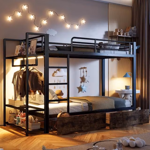 Letto a castello con struttura in ferro 90x200 cm, 2 cassetti, ripiani, barra appendiabiti e striscia LED, nero