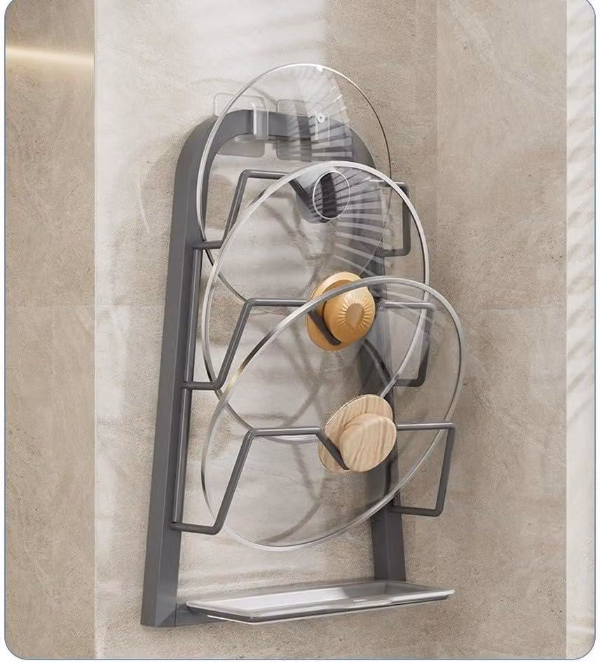 Famanu: scaffale da cucina dal design pratico, realizzato in legno e metallo