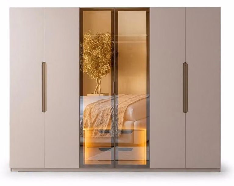 Armadio moderno, color grigio-beige, funzionale, esclusivo, spazioso, raffinato, robusto