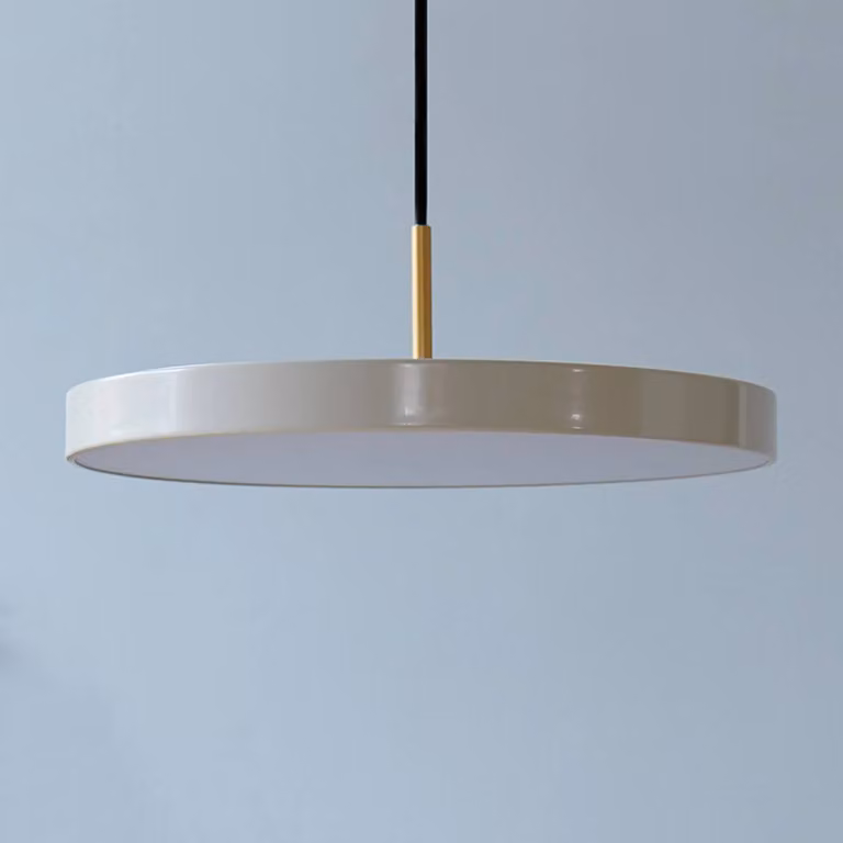 UMAGE Lampada LED a sospensione Asteria Mini, bianco perla/ottone, Ø 31 cm mini, dimmerabile, Bianco / Opale, Soggiorno / Sala da pranzo, Alluminio, Design