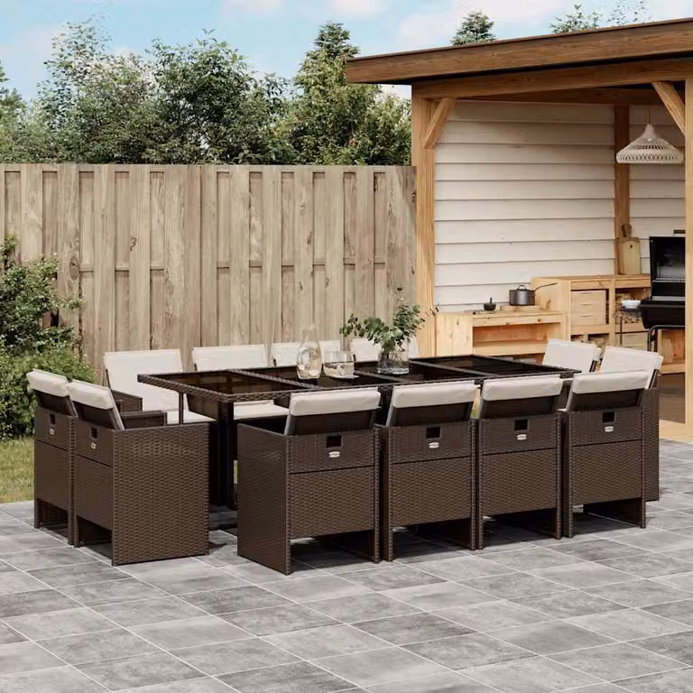 Set da pranzo da giardino vidaXL in polyrattan marrone con cuscini e tavolo in vetro per 13 persone