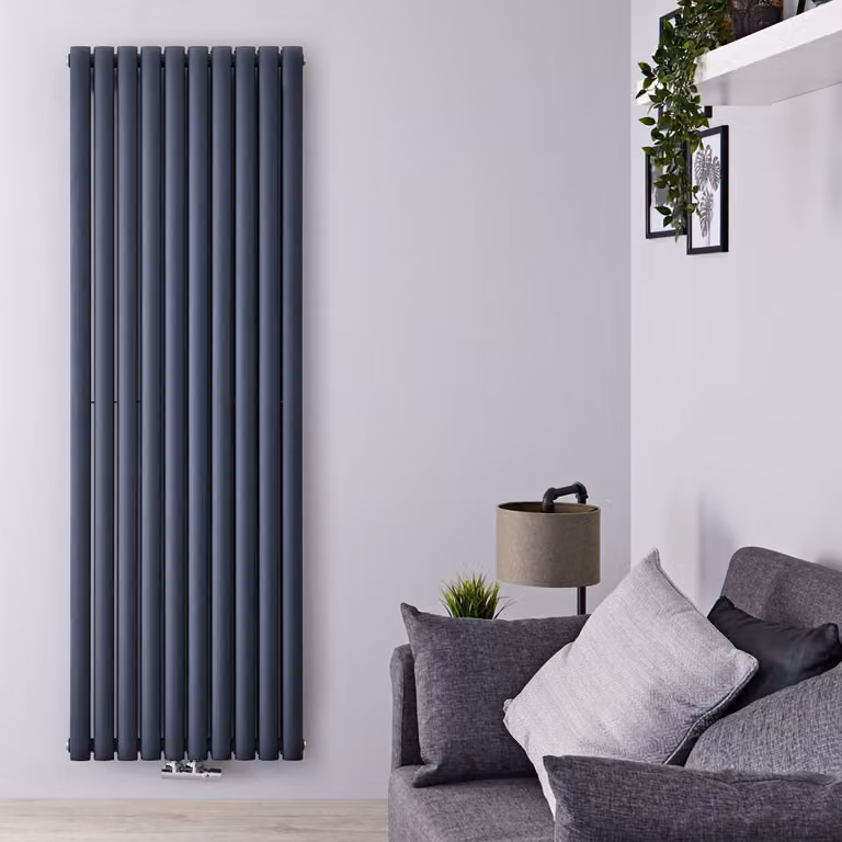 Radiatore Verticale Antracite Design con Attacchi Centrali 1780x590mm 1930W - Alta Resa - Revive Caldae