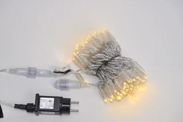 Catena luminosa a LED, 10 metri, 100 LED, luce calda/bianca, 11 modalità, grado di protezione IP67