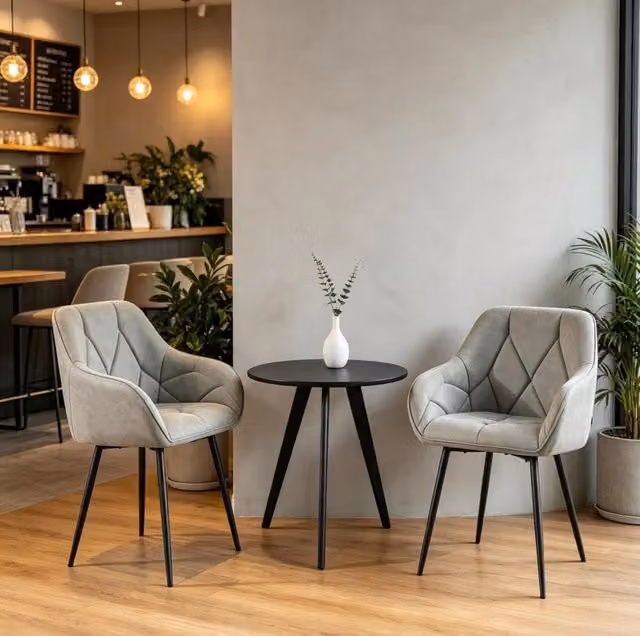 Set di 2 sedie da pranzo moderne in ecopelle con schienale ergonomico e struttura in metallo