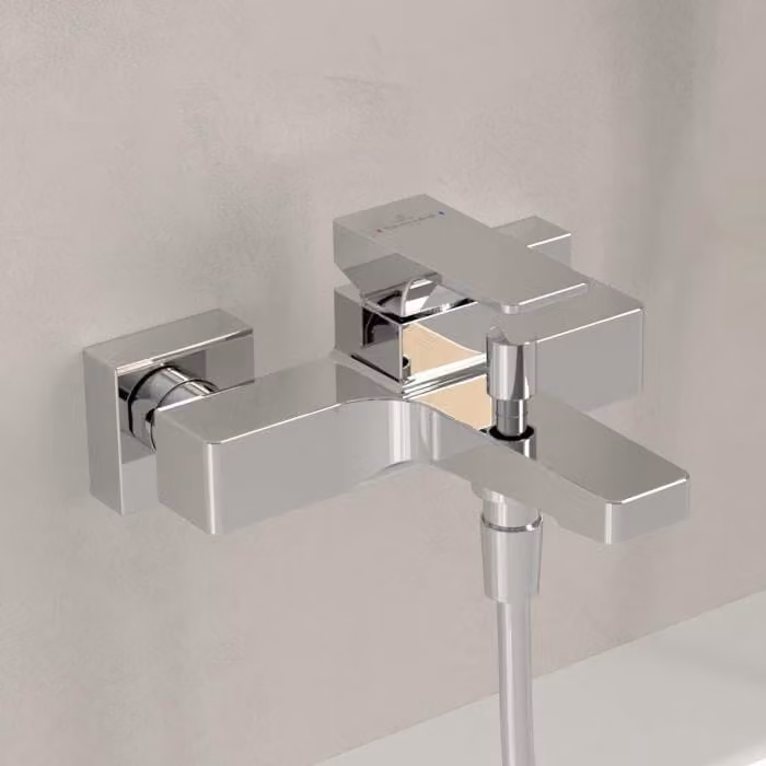 Miscelatore monocomando da parete per vasca Villeroy & Boch, modello Taro