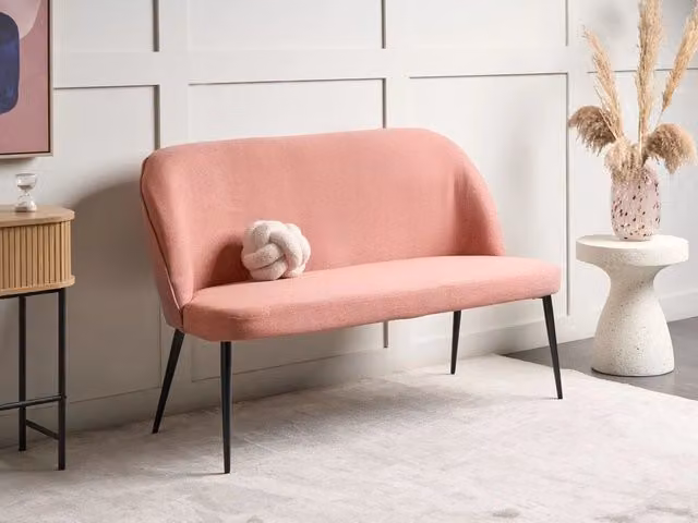 Divano da cucina e soggiorno Beliani a 2 posti con rivestimento in tessuto rosa e struttura in metallo nero – 1