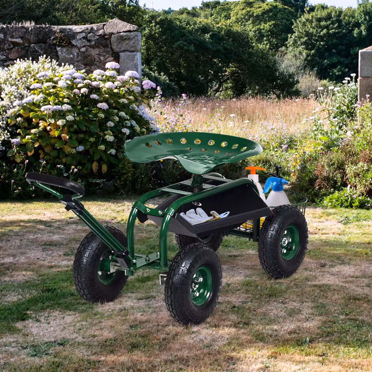 Carrello da giardino Costway con manico estensibile, cesto portaoggetti e sedile da lavoro rotolante, Verde, Altezza: 48-53 cm