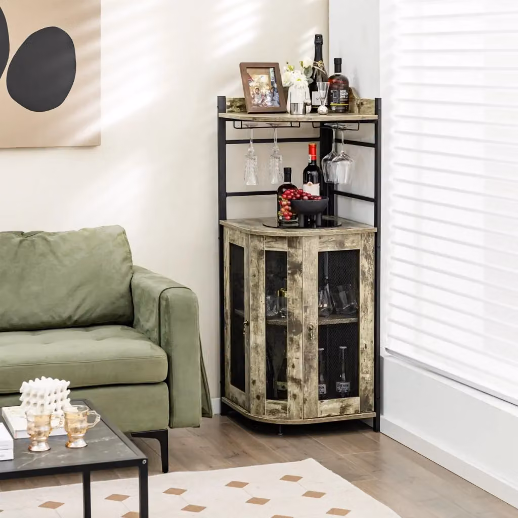 Armadio da bar in stile industrial con ante in vetro e rete metallica, porta vino marrone e nero con portabicchieri e ripiani interni regolabili di DESIGN IN – 2