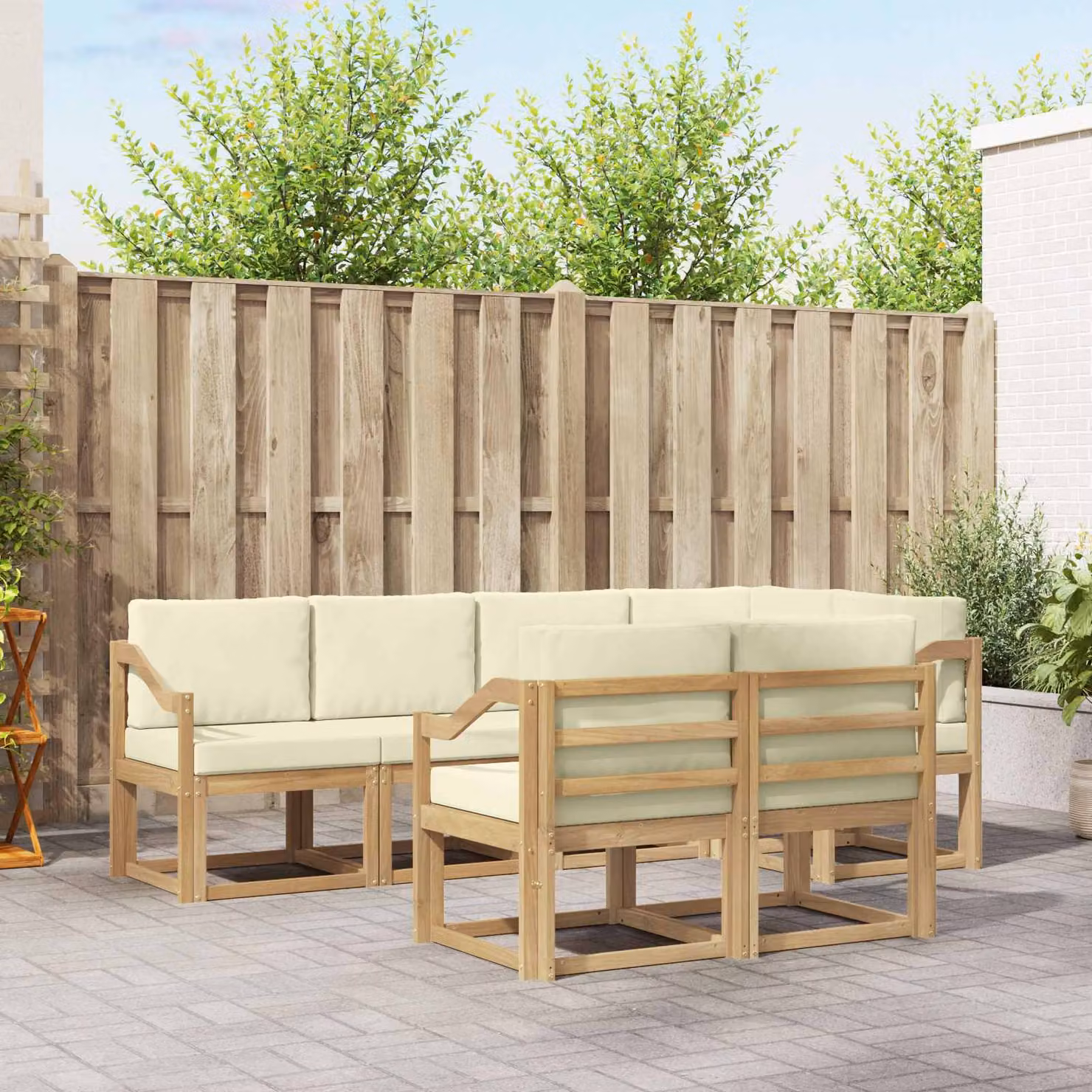 vidaXL Set di divani da esterno a L composto da 7 pezzi in legno di acacia con cuscini Bianco, Beige e Marrone