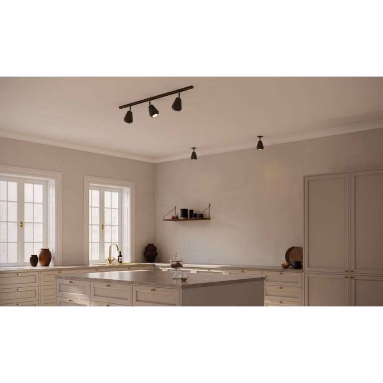 Nuura Aps plafoniera Anoli Faretto Track 3, oro/bianco, a 3 luci. Spot, dimmerabile, Bianco / Opale, Soggiorno / Sala da pranzo, Metallo, Scandinavo