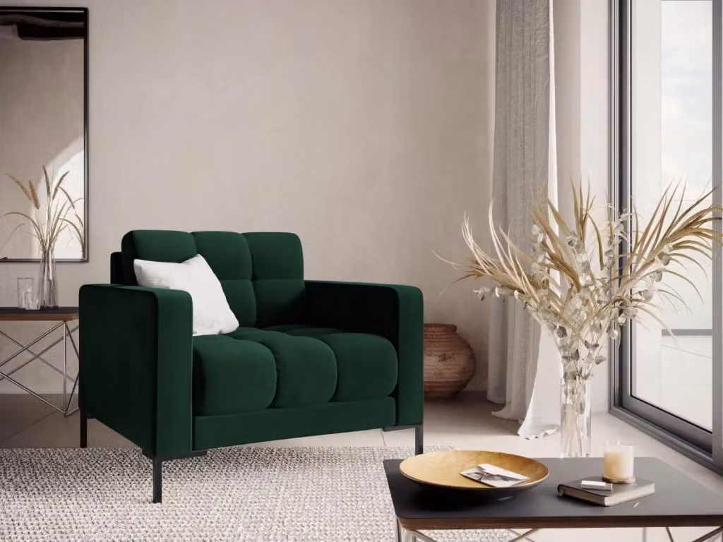 Poltrona Bali Cosmopolitan Design in velluto verde con struttura in metallo e braccioli – 2