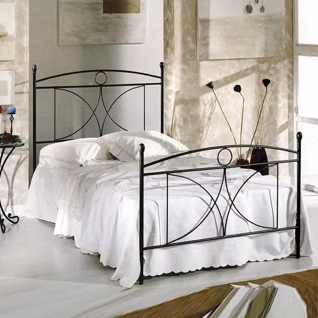 Letto in ferro una piazza e mezza con pediera Nero ALICE 126x208x h128 cm