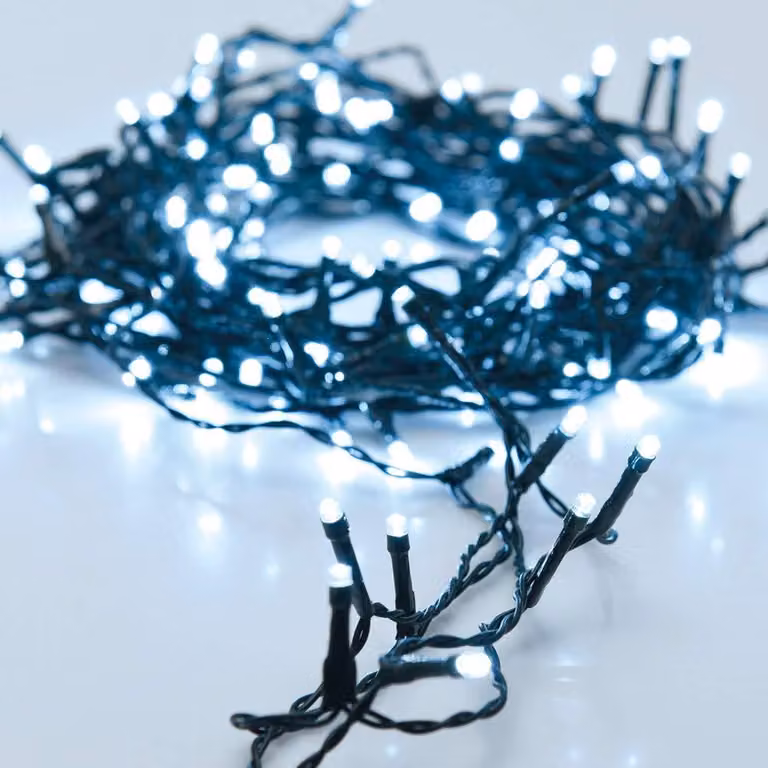 Catena luminosa a LED, 96 LED bianchi freddi, cavo nero, 7,5 metri, alimentazione a batteria
