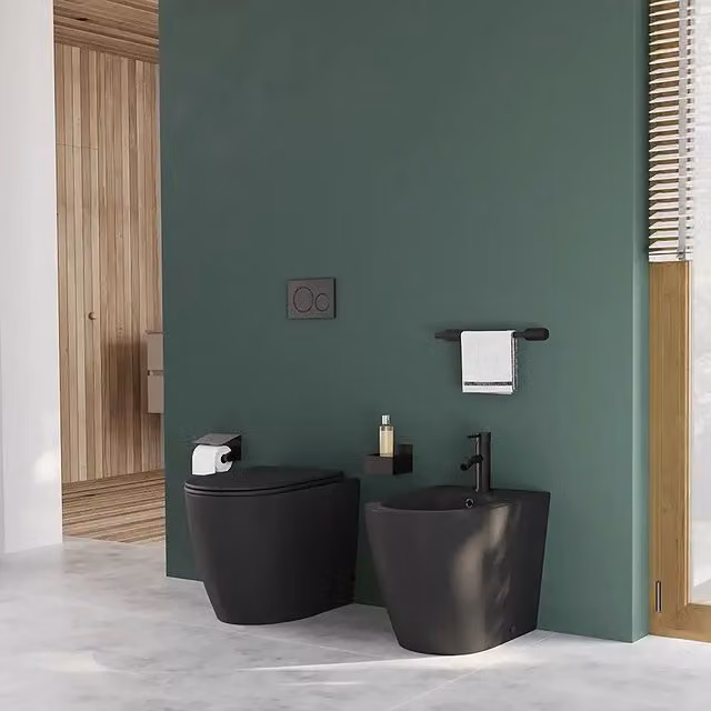 Coppia di sanitari filomuro ceramica nero opaco vaso rimless copriwc soft-close e bidet | Europa Small