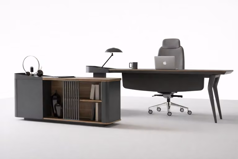 Scrivania elegante, design moderno per l'ufficio, ideale per l'ambiente di lavoro, colore marrone