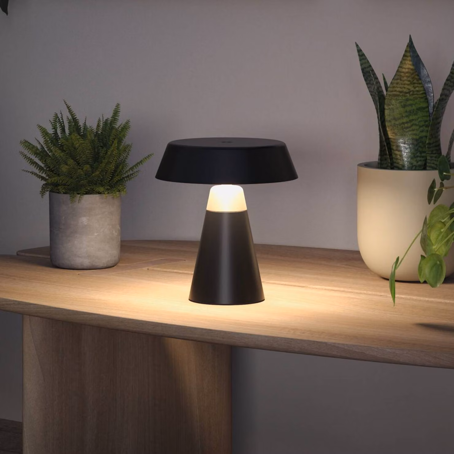 Paulmann Lampada LED da tavolo a batteria Lirox, nero/beige, 20 cm, IP44 dimmerabile, Nero, Soggiorno / Sala da pranzo, Metallo, Moderno