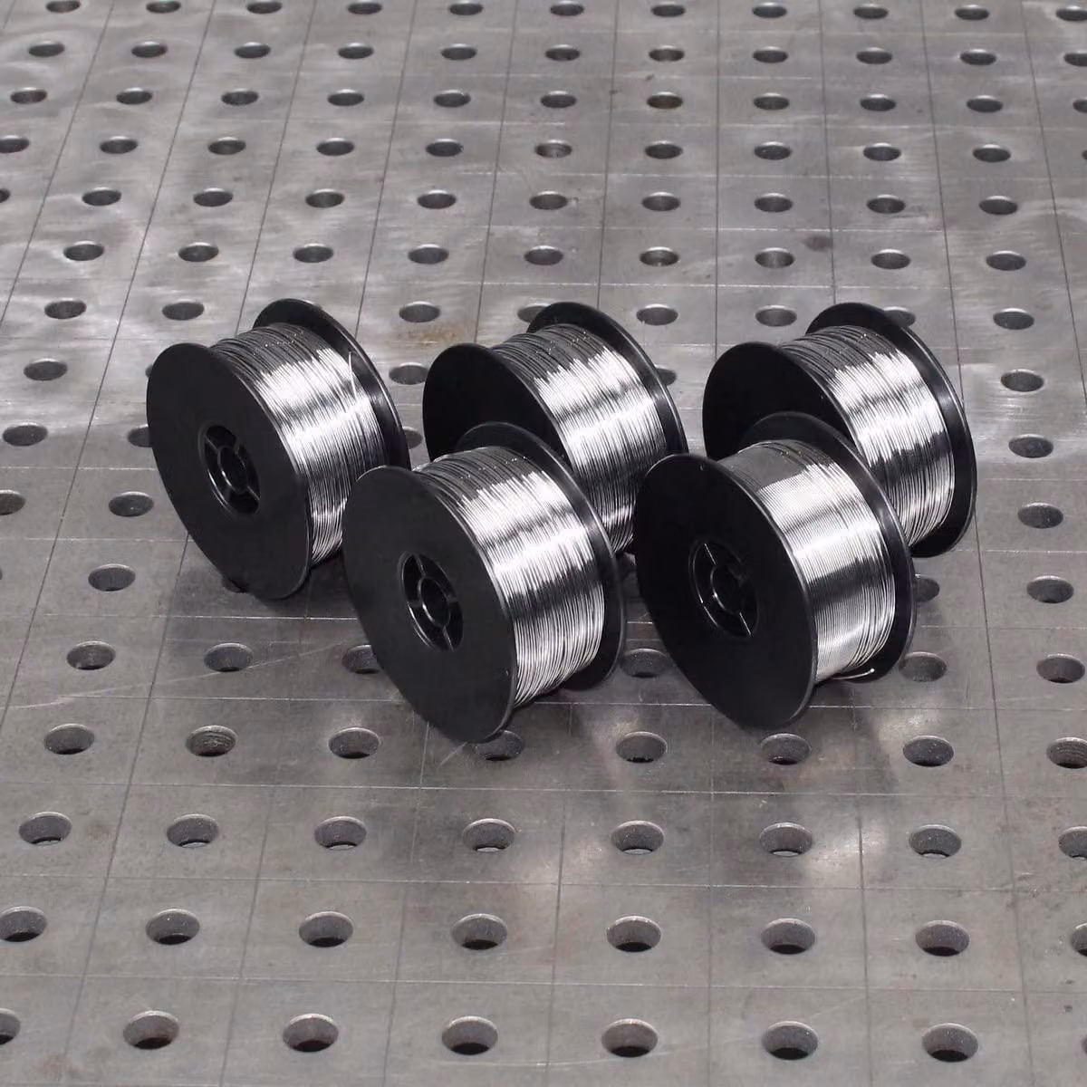 Filo di saldatura MIG/MAG da 0,9 mm, confezione da 5 bobine da 1 kg, senza gas, tipo E71T-GS, per saldatura con filo animato