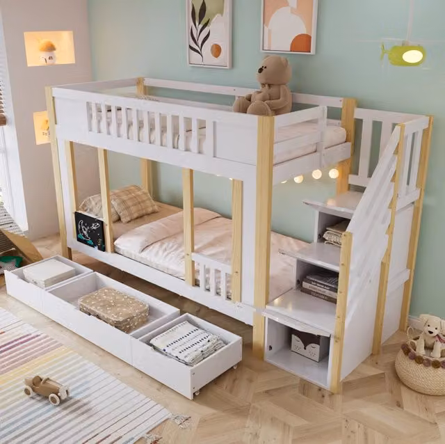 Letto a castello ULEVR 90x200 cm con scala contenitore, 3 cassetti su ruote e lavagnetta, bianco e naturale