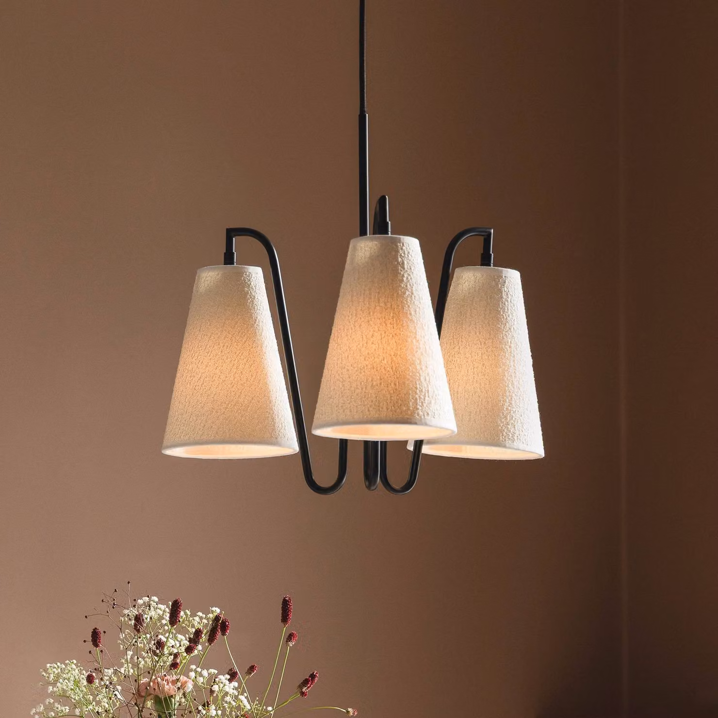 Globen Lighting Lampada a sospensione Lou Bouclé 3, dimmerabile, Bianco / Opale, Soggiorno / Sala da pranzo, Tessuto / Stoffa / Seta, Design, Lampada a sospensione