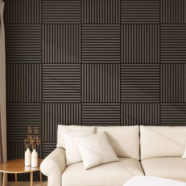 Set di 16 pannelli murali 3D fonoassorbenti NEU.HOLZ a listelli dritti con effetto legno, colore grigio scuro, copertura 5,76 m², dimensioni pannello: 60 x 60 cm