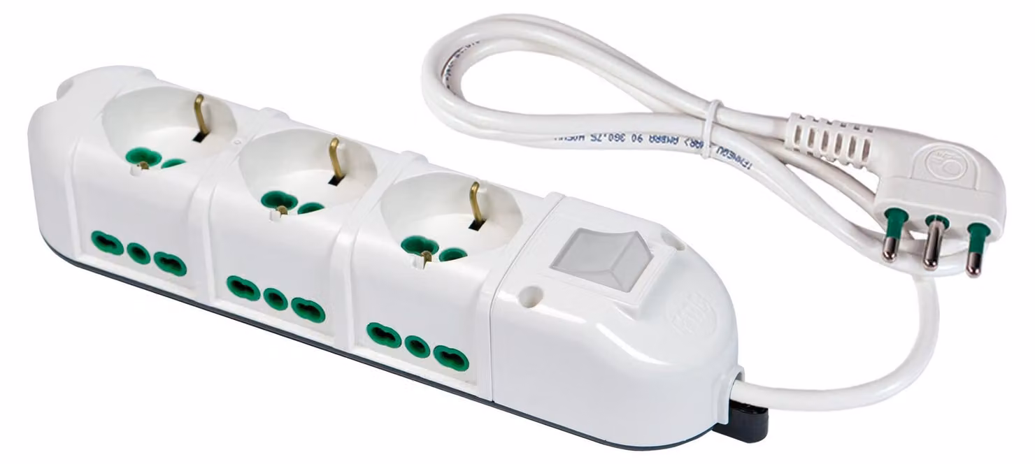 FANTON 48122-B: Ciabatta multipresa con 3 prese, ideale per utilizzi intensivi in Italia