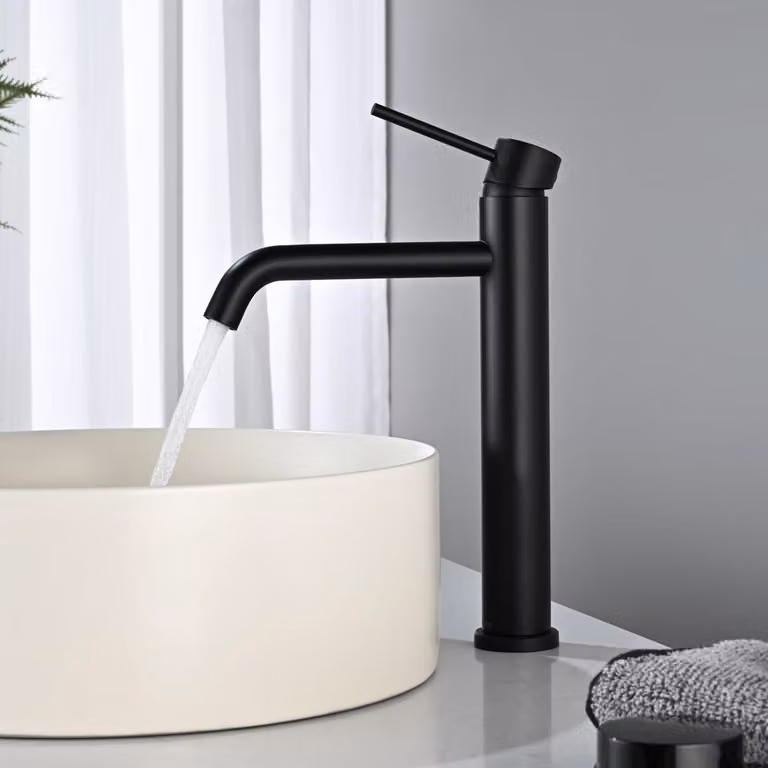 Miscelatore monocomando per lavabo, finitura nera opaca, altezza del beccuccio 204 mm, valvola in Vetroceramica, acciaio inossidabile