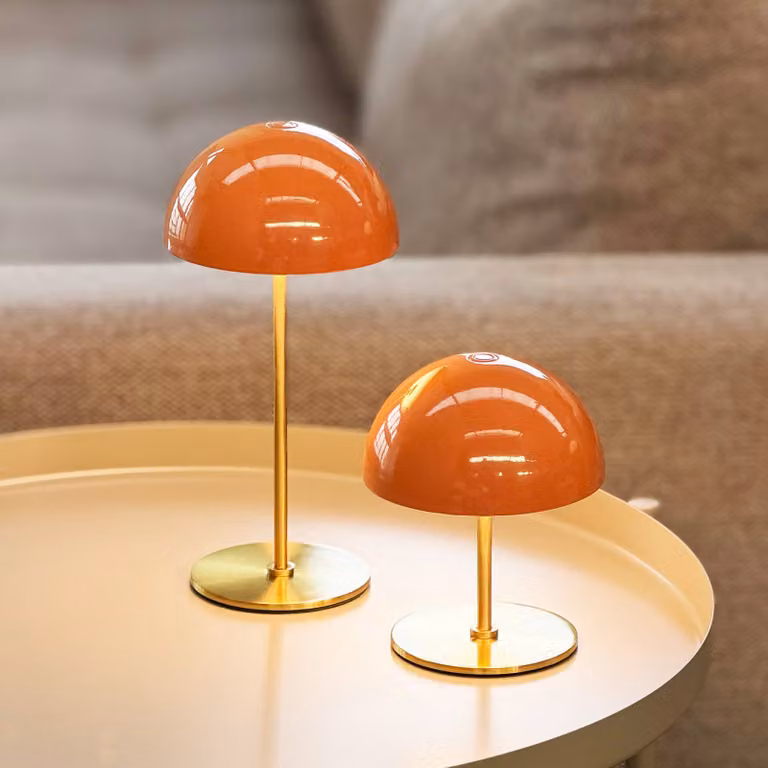 Dyberg Larsen Lampada da tavolo Along, dimmerabile, Ottone / Oro, Soggiorno / Sala da pranzo, Metallo, Scandinavo, Lampada da tavolo