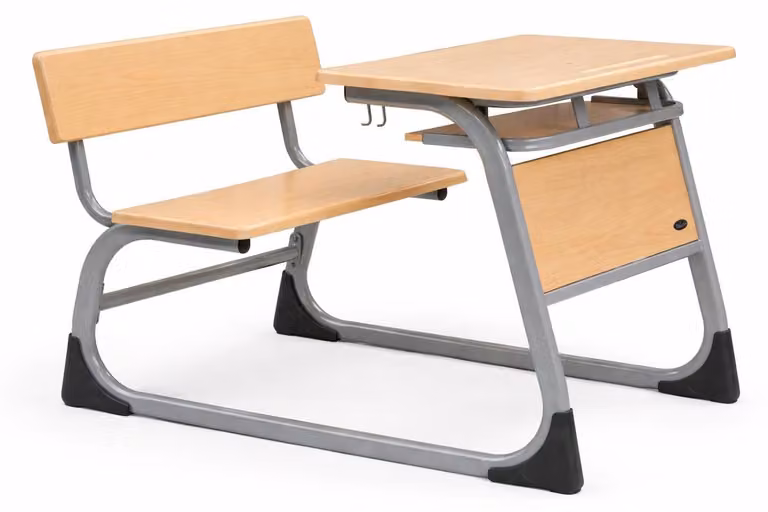 Pratico banco scolastico dal design ergonomico e con una struttura robusta
