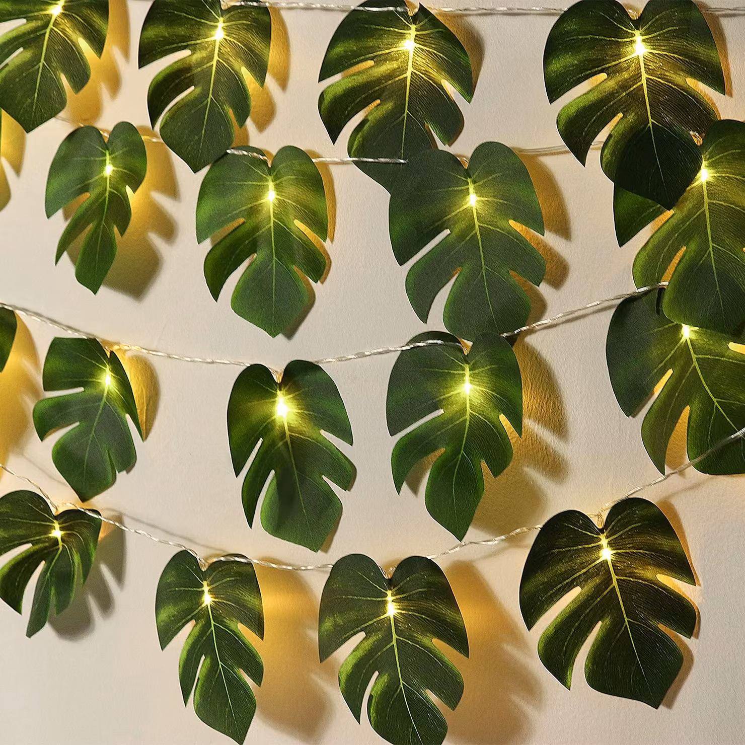 Catena luminosa a forma di foglie di Monstera, con 20 LED, foglie di palma artificiali, decorazione tropicale per feste estive