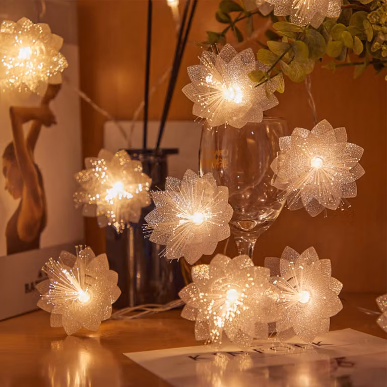 Catena luminosa a forma di fiori, 2 metri, 10 LED, luce bianco caldo, fibra ottica